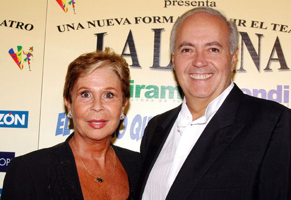 La actriz junto al empresario José Luis Moreno
