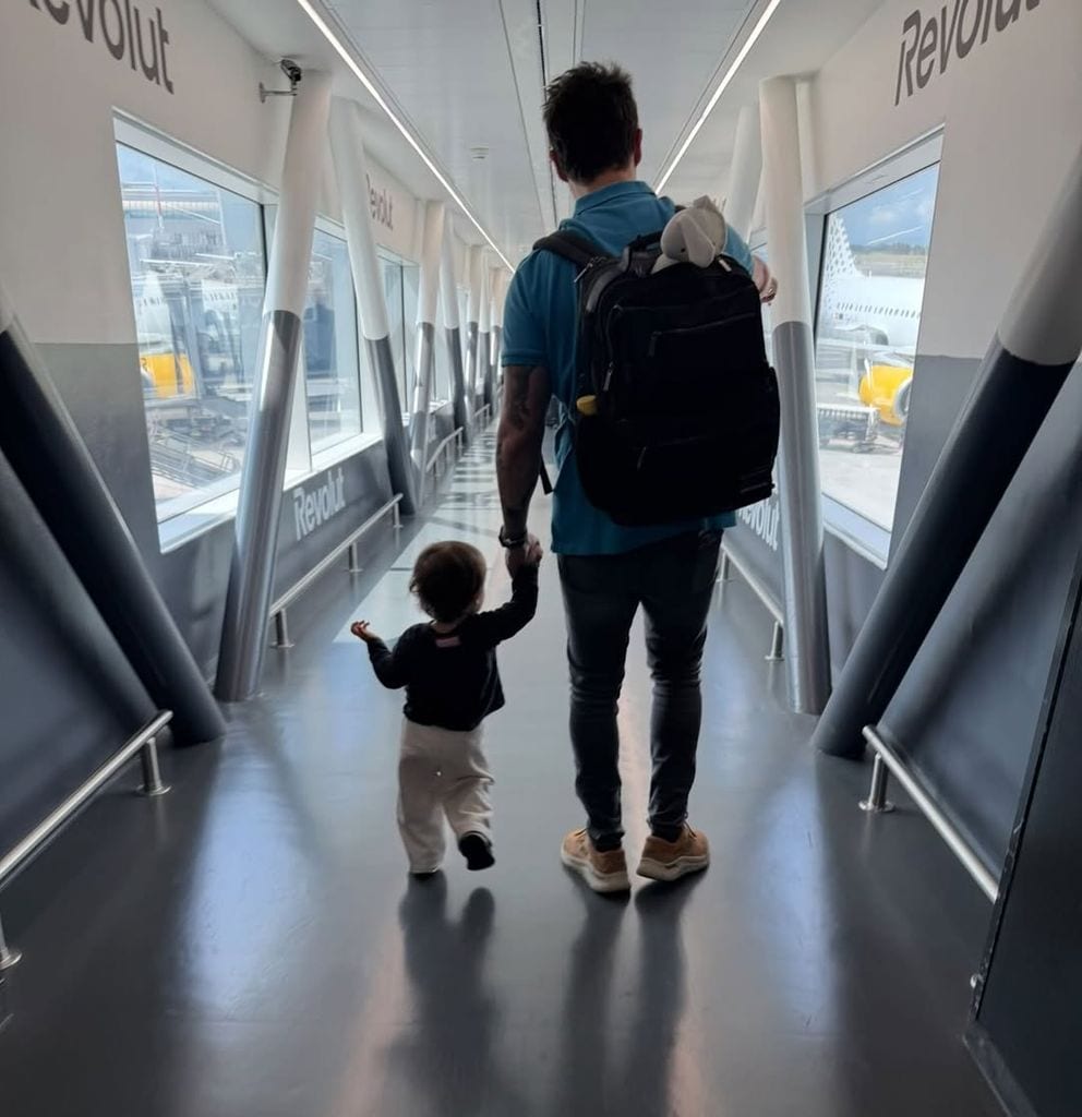 Christian Gálvez con su hijo Luca