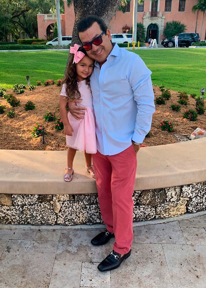 Mario Andrés Moreno y su hija Sofía