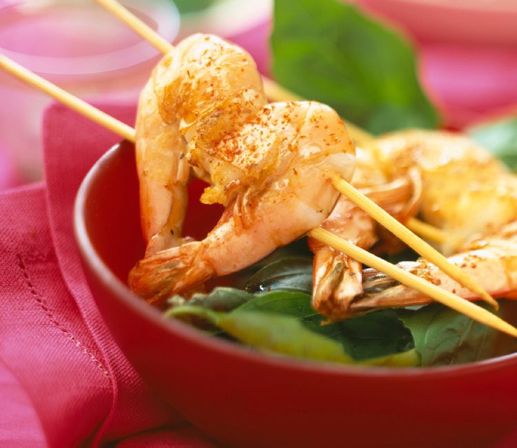 Brochetas de gambas con forma de corazón
