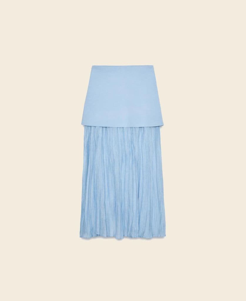 Falda de boda de Zara de rebajas azul con corte a la cadera y doble tejido