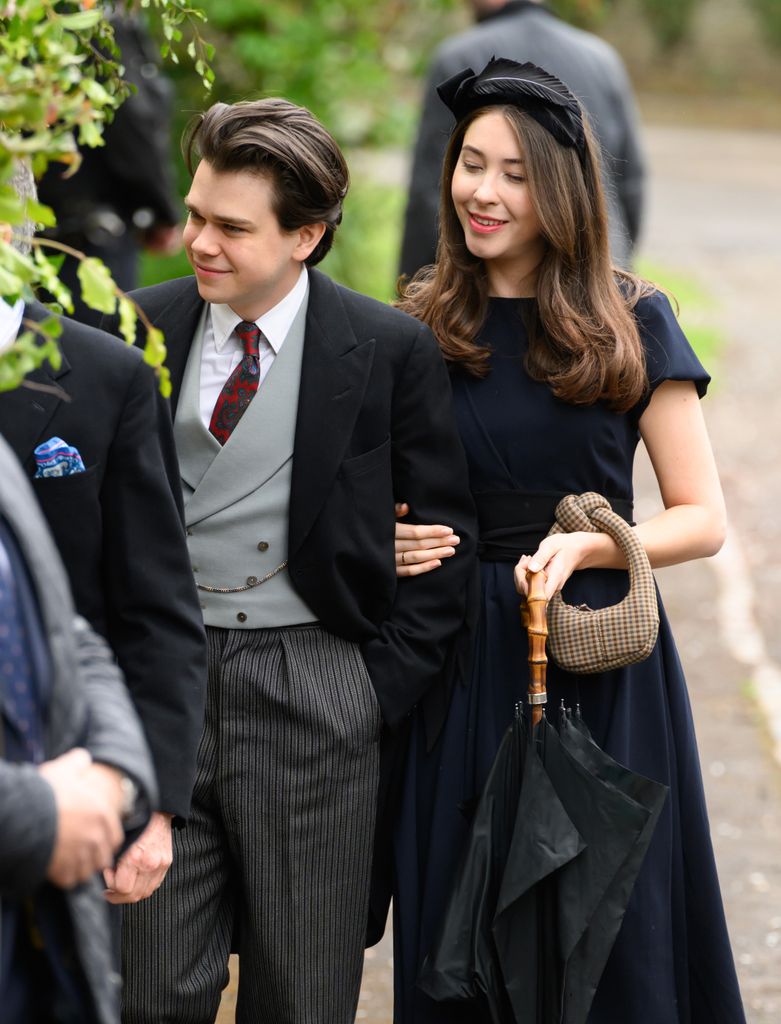 Samuel Chatto y Eleanor Ekserdjian en la boda de Peter Phillips y Harriet Sperling