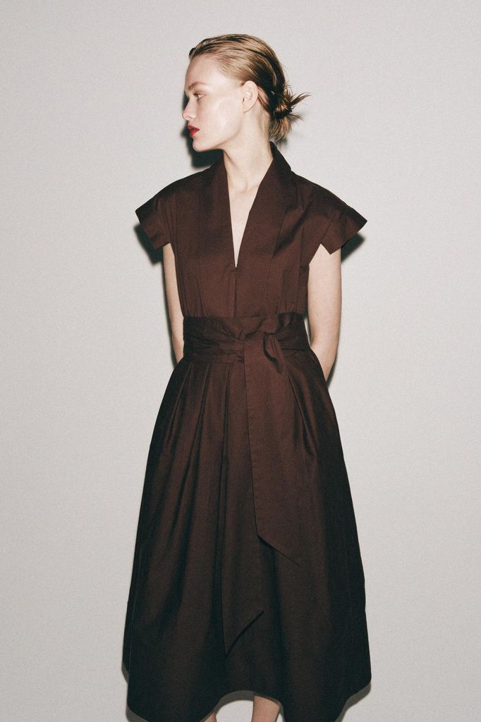 Vestido midi Zara mayo 2026
