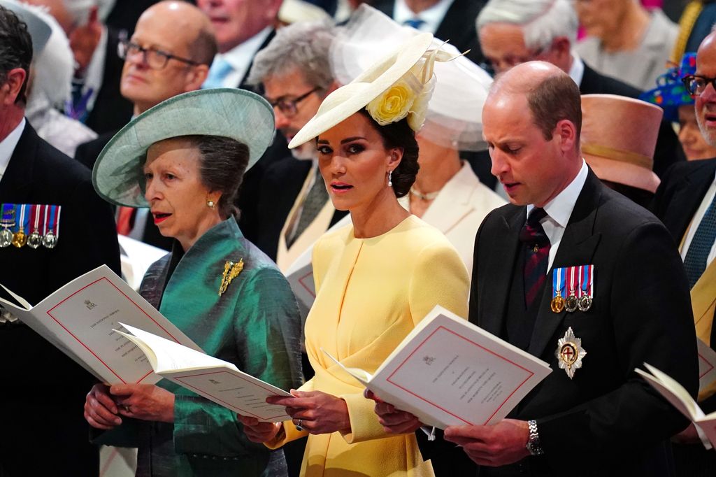 La princesa Ana, Kate Middleton y el príncipe Guillermo son los tres miembros más populares de la Familia Real británica
