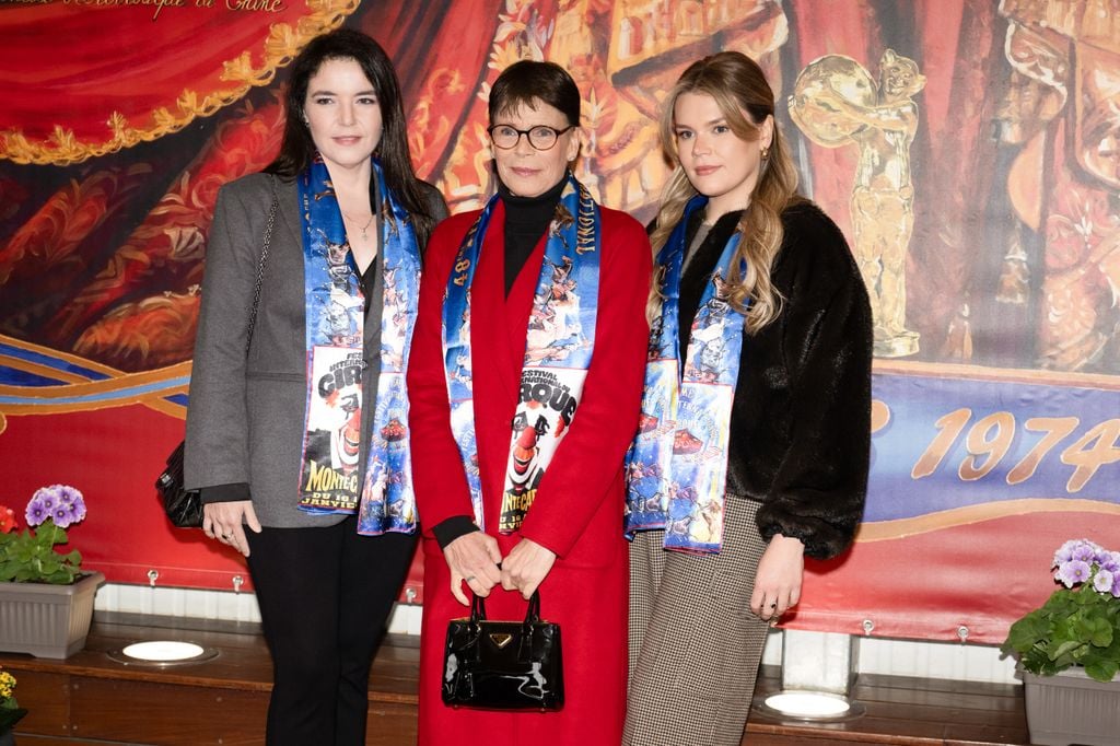 Madre e hija han dado una lección de estilo invernal apostando por los abrigos tendencia