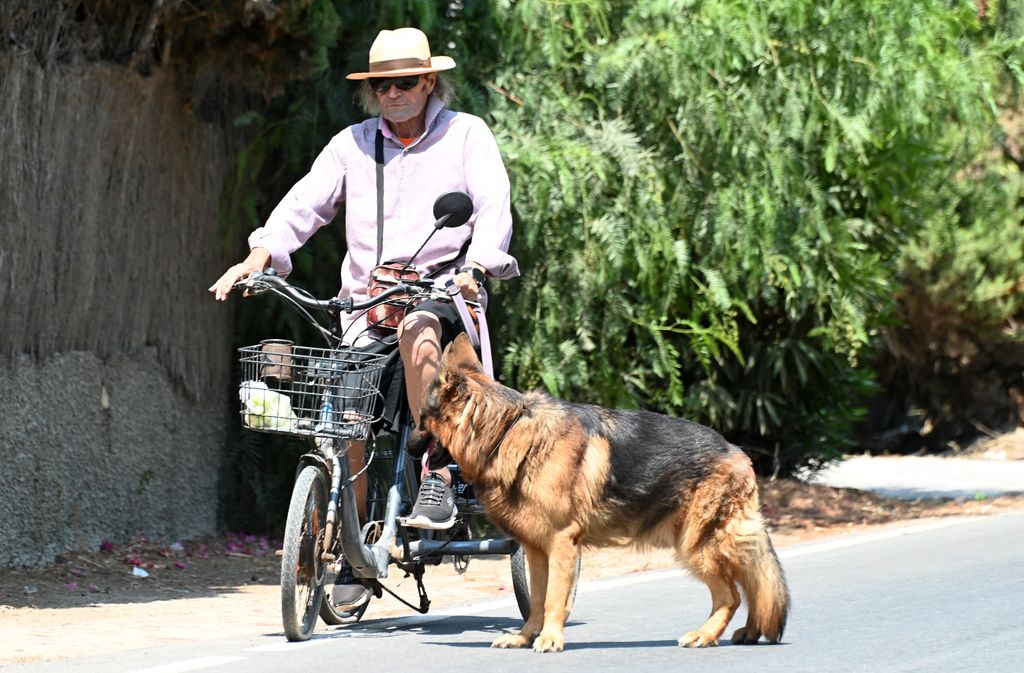 Captados por los fotógrafos tras recibir el alta