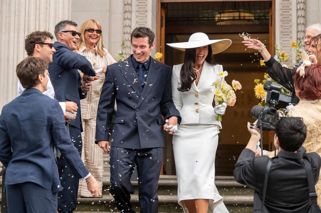 Dua Lipa y Callum Turner se casaron en una íntima ceremonia civil en el histórico Old Marylebone Town Hall de Londres el 31 de mayo.