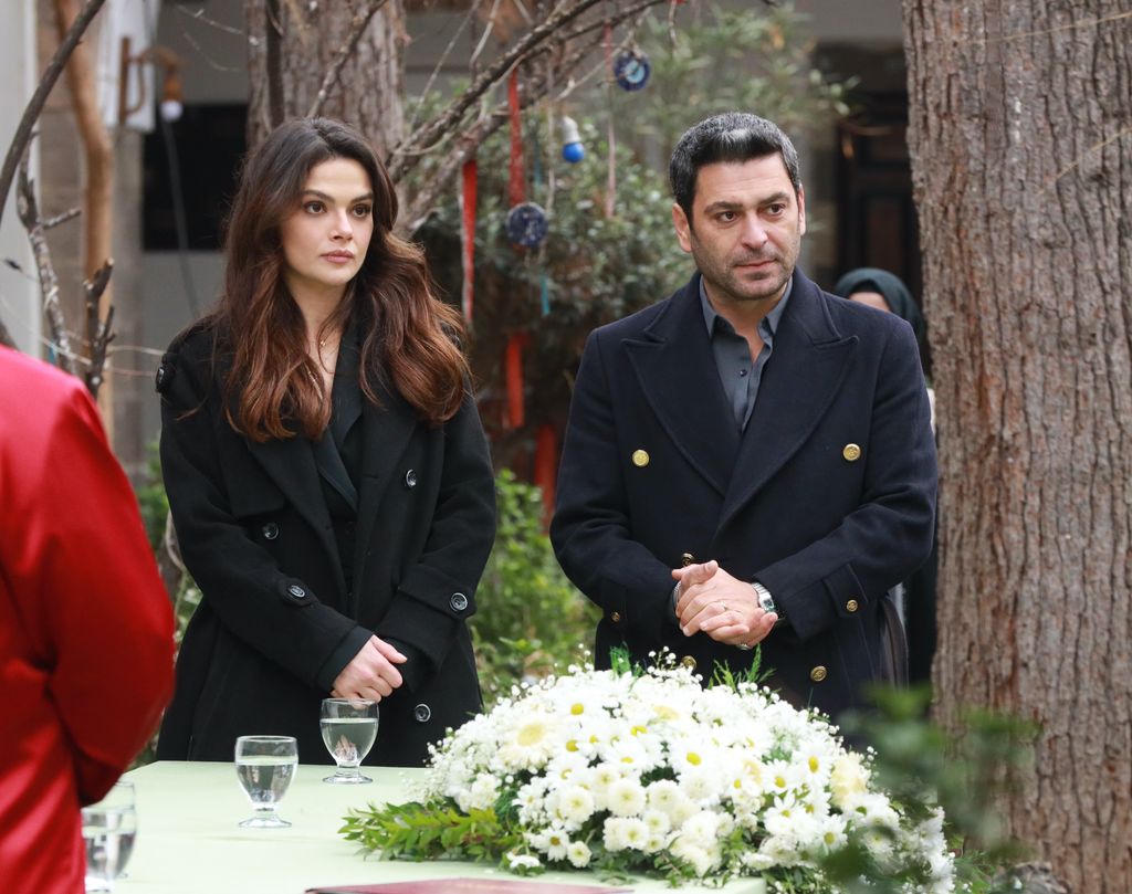 Alya tendrá que casarse con Cihan para proteger a su hijo Deniz
