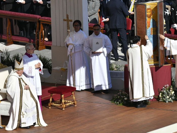 Misa del Domingo de Resurrección en Roma 