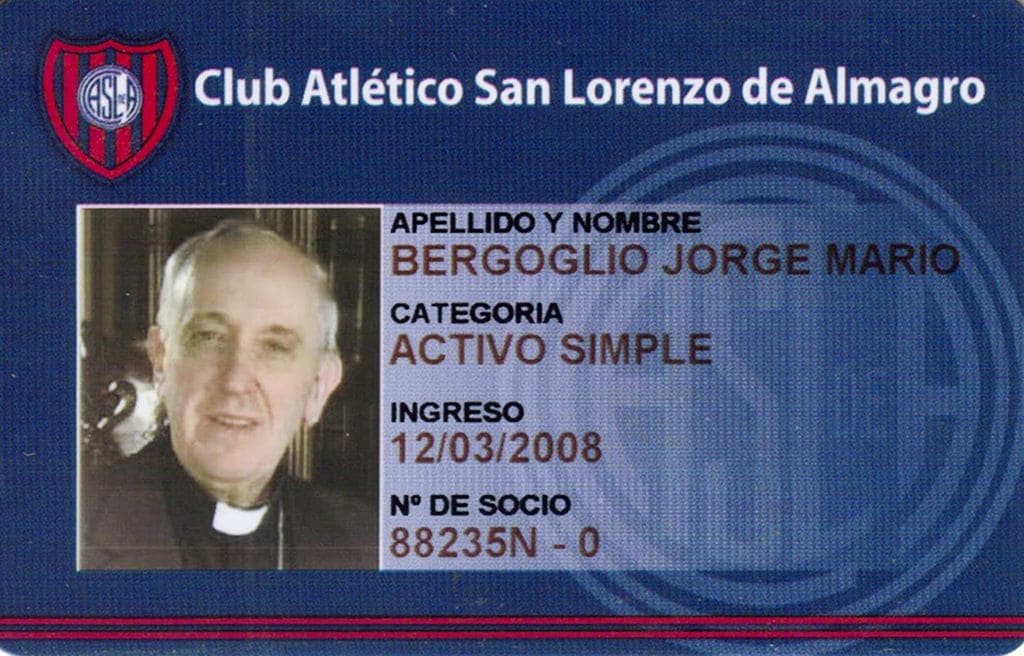 El papa Francisco era socio honorífico de San Lorenzo y hasta tenía su carné