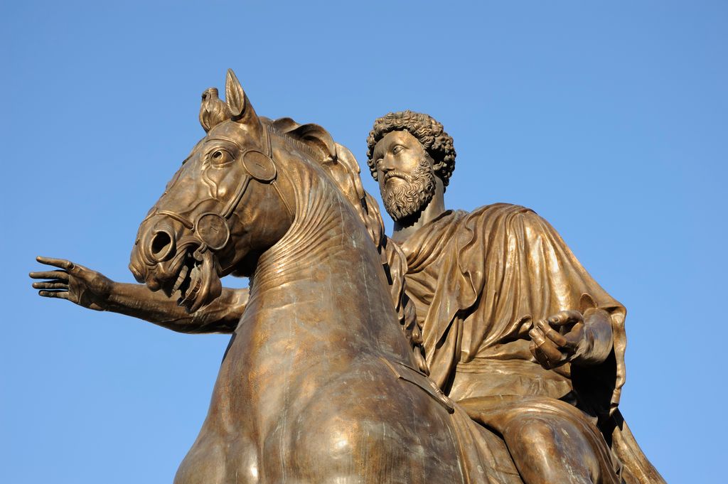 Estatua de Marcus Aurelius o Marco Aurelio 