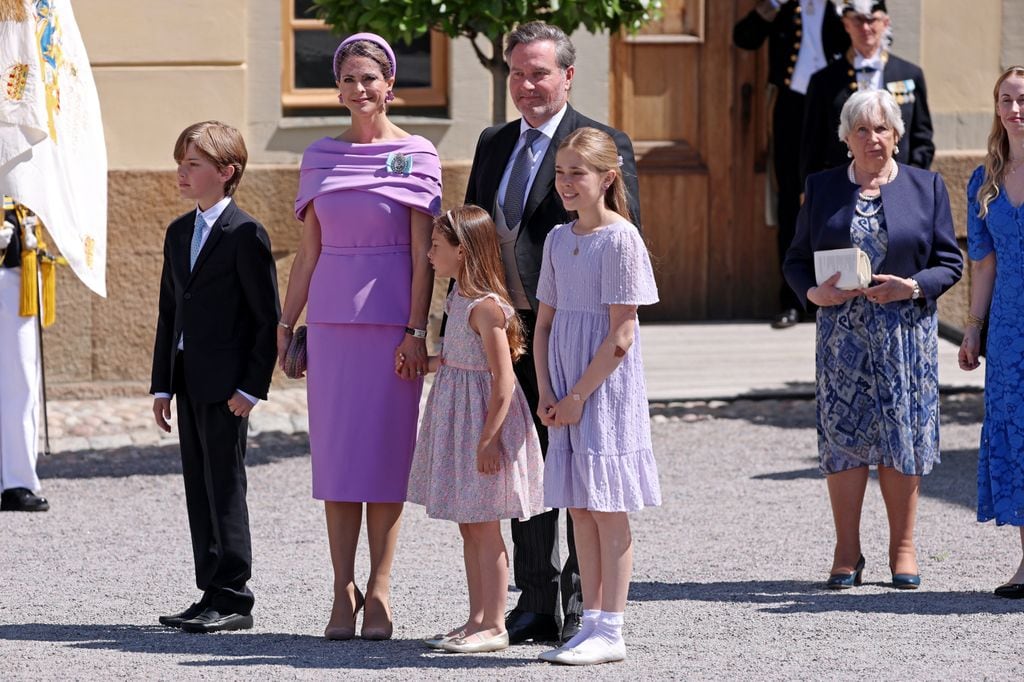 Magdalena de Suecia, Chris o'Neill, Leonore de Suecia, Nicolas de Suecia y Adrienne de Suecia en el bautizo de Ines de Suecia 