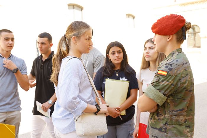 La princesa Leonor hablando en la Academia Militar de Zaragoza