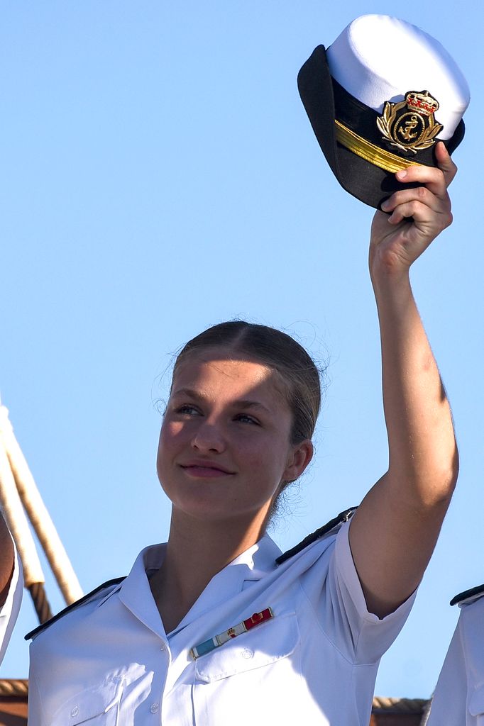 La princesa Leonor en una foto tomada a inicios de marzo luego de que su buque escuela atracara en Montevideo, Uruguay.