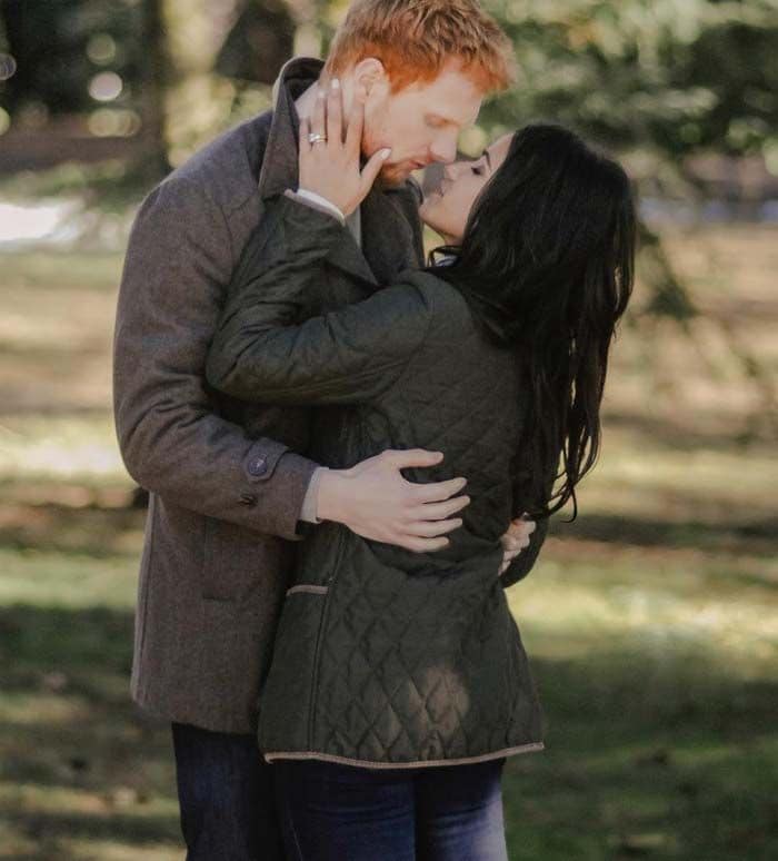 Fotograma de Harry & Meghan: Becoming Royal