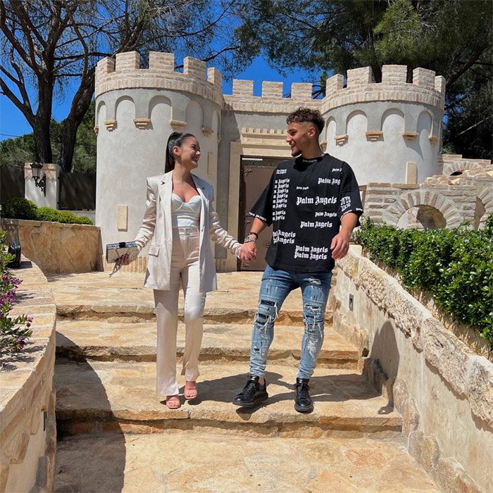 Julia Janeiro cumple 19 años junto a su novio