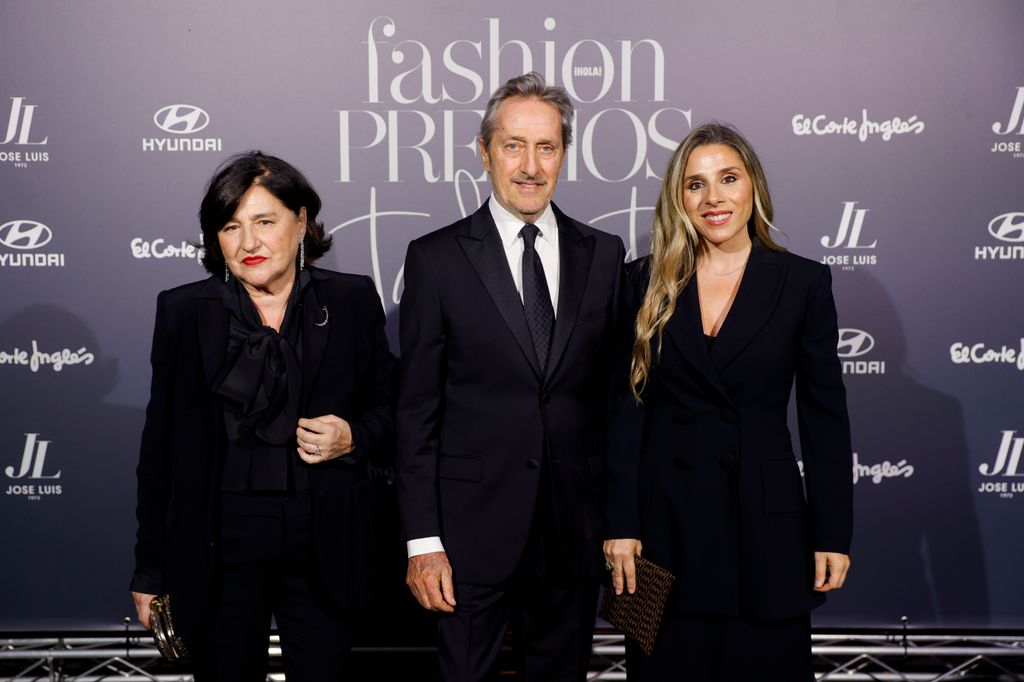 Roberto Torretta con su hija María Torretta y su mujer Carmen Echevarría 