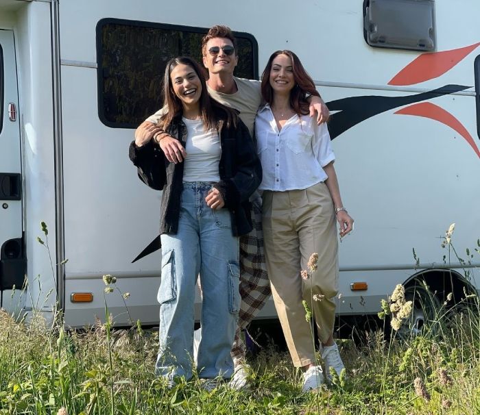 Los actores de 'Hermanos', fuera del set de rodaje