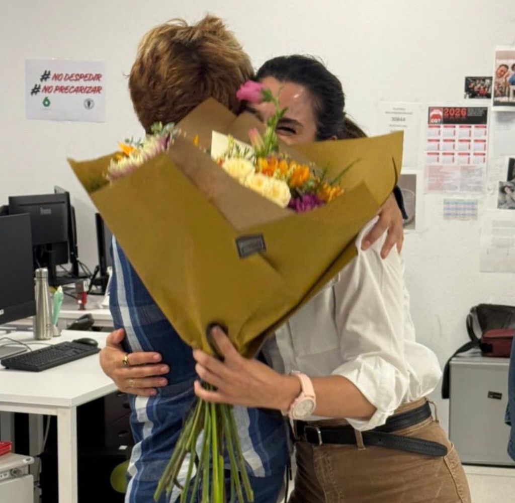 El abrazo de Cristina Pardo con Carmen Ferrero