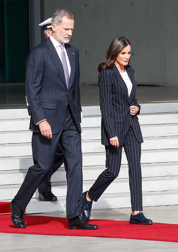 Reina Letizia traje look