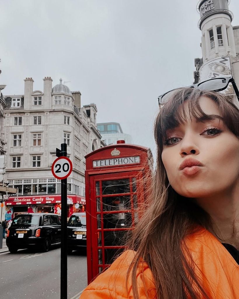Afra estaría buscando casa en Londres para mudarse con Mert