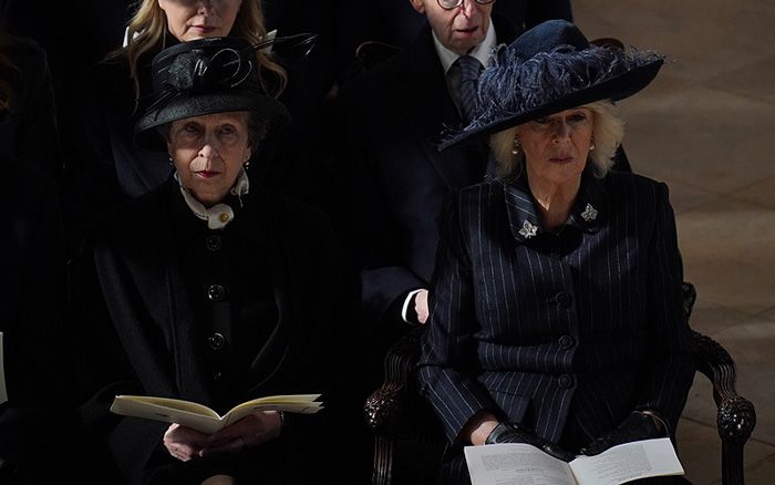 La reina Camilla y la princesa Ana