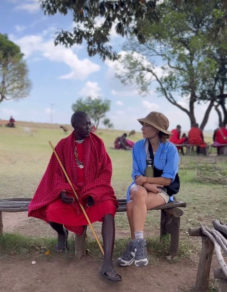 Marimar y Jerónimo visitaron la aldea Masái.