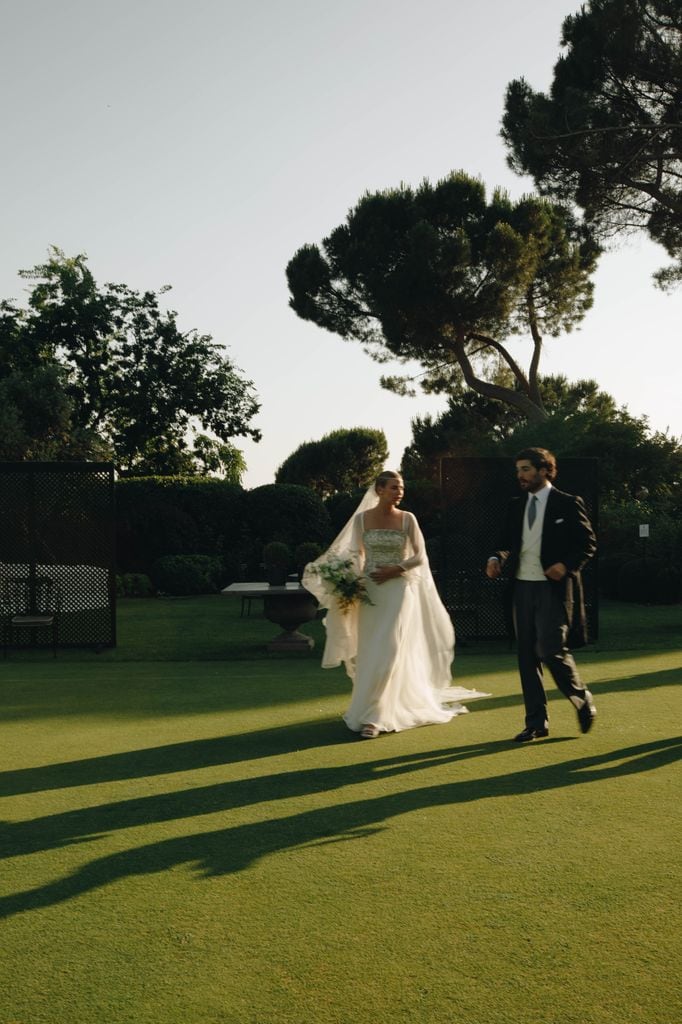 Vestido de novia viral con mangas de ángel