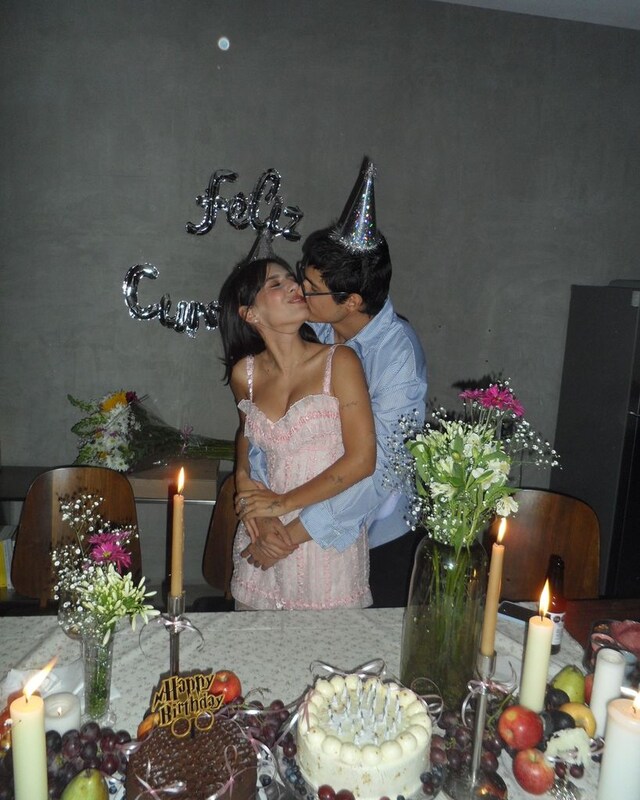 Camila Valero reúne a sus padres en el íntimo festejo de su cumpleaños