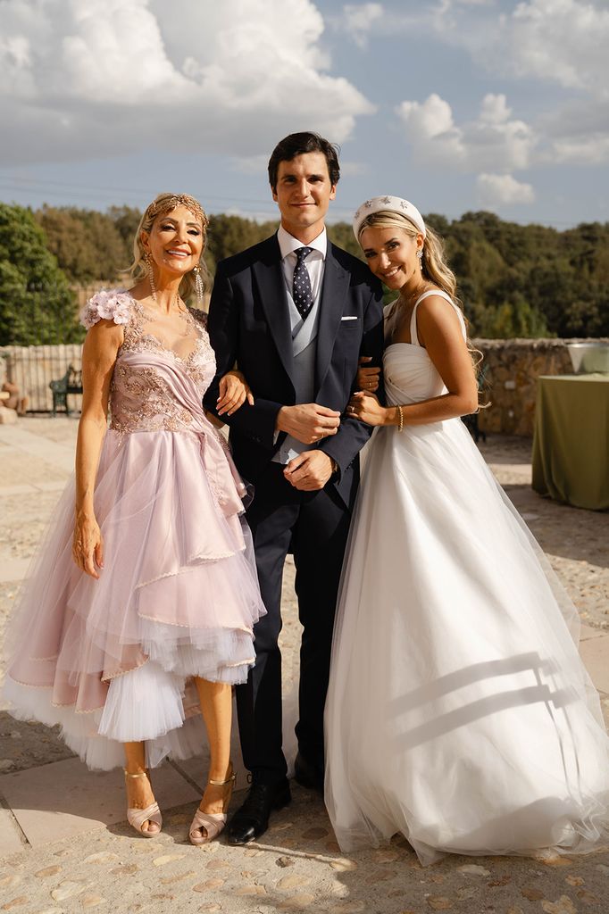 Juan Matute con Paloma y su madre