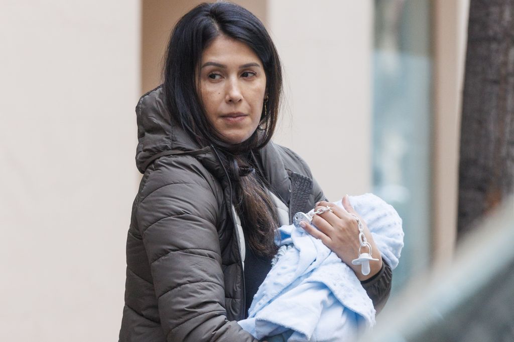 Gabriela Guillen y su hijo en una foto de archivo en 2024