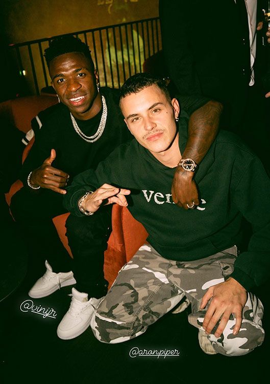 Vinicius y Aron Piper 