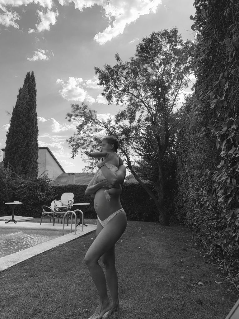 Melissa Villarreal, embarazada de su segundo hijo, disfruta del verano