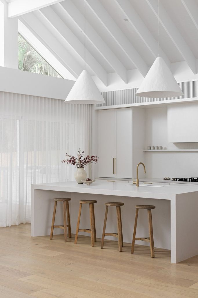 Cocina blanca con isla