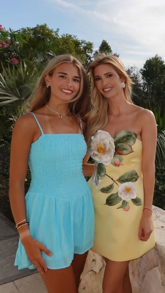 Ivanka Trump con su sobrina Kai en Las Bahamas, donde se celebró la boda de Donald Trump Jr. con Bettina Anderson.