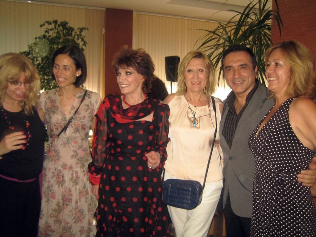 Su hija y amigos le acompañaron en el día que recibió el premio