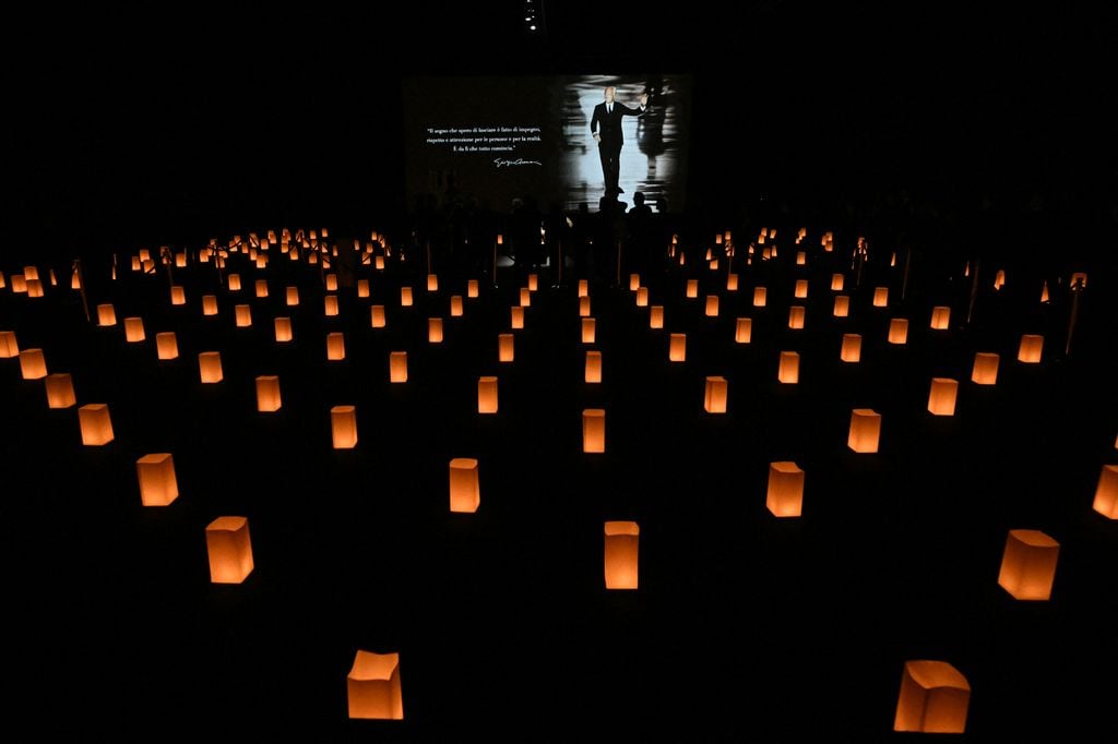 La capilla ardiente de Giorgio Armani, en el Armani Theatre de Milán
