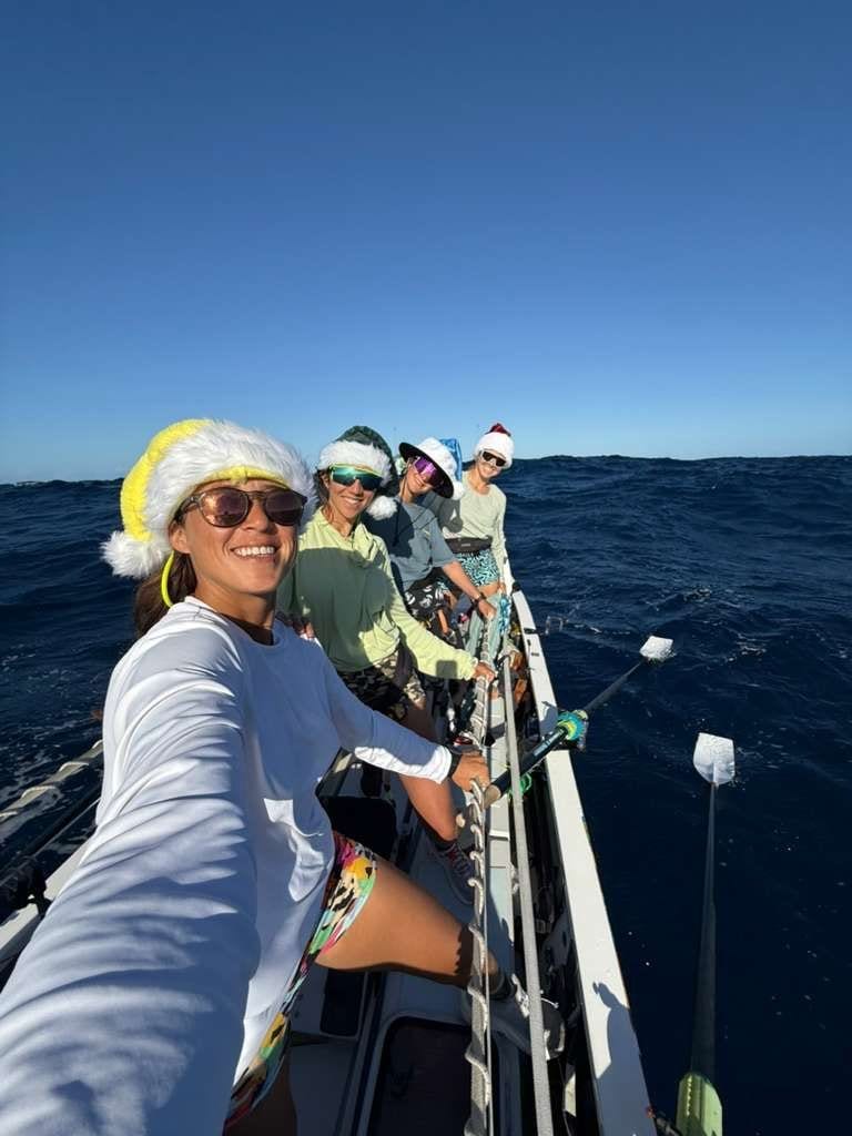 El resiliente cuarteto celebró Navidad y Fin de Año en altamar sin perder el ánimo.