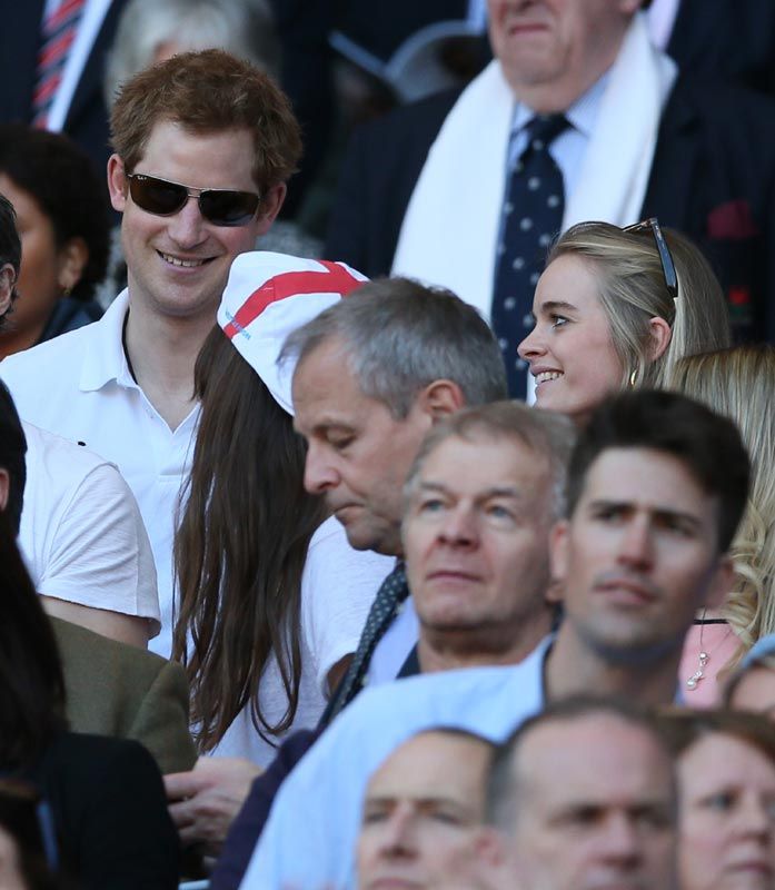 Cressida Bonas y Harry durante un partido de rugby en marzo de 2014