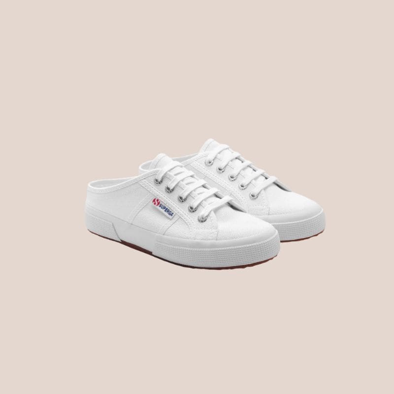 zapatillas blancas destalonadas