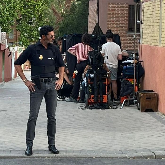 ´oscar Higares da vida al comisario Antonio Romero en la tercera temporada de 'Entrevías'
