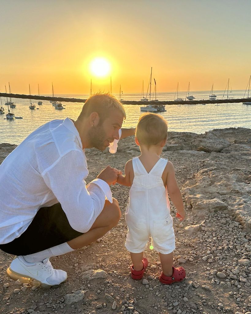 Disfrutan de vacaciones y planes en familia