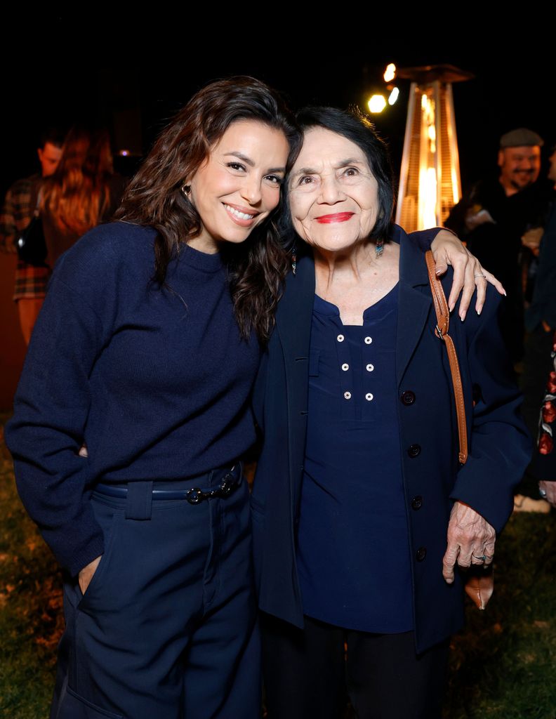 Eva Longoria y Dolores Huerta en un evento en Beverly Hills en febrero de 2025.