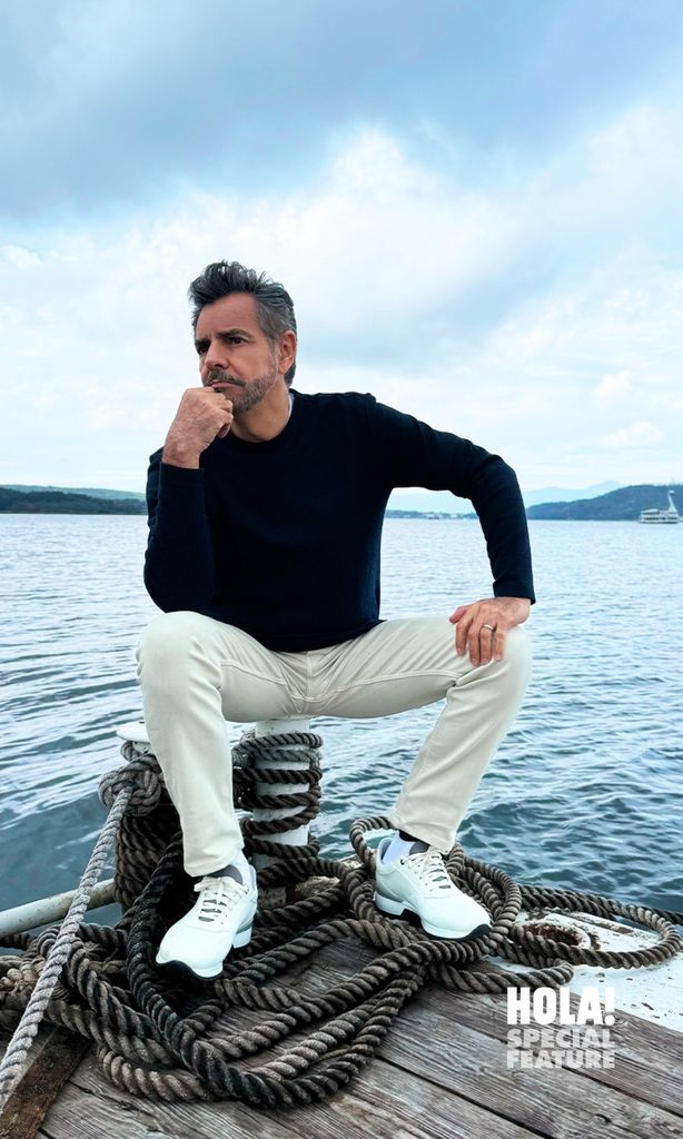 Eugenio Derbez reflexionó sobre el gran privilegio que tiene de poder viajar con sus cuatro hijos y su esposa.