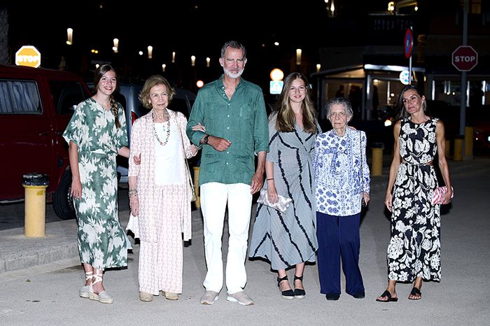 Irene de Grecia con los Reyes, Leonor, Sofía y doña Sofía