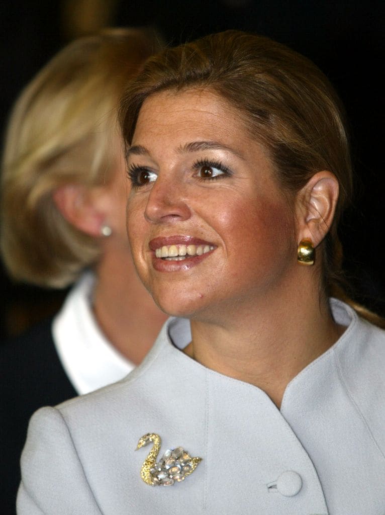 Máxima de Holanda hace un guiño a España con estos pendientes en su viaje a Sudáfrica