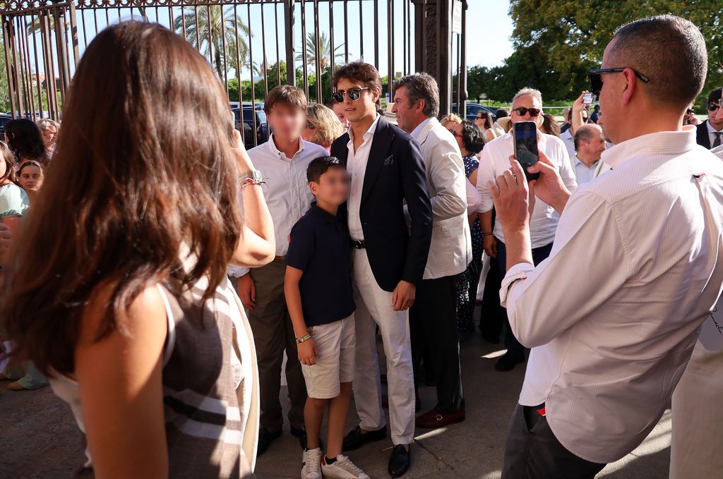 Tana Rivera y Roca Rey llegando a la Plaza de la Maestranza de Sevilla, el 4 de junio de 2026