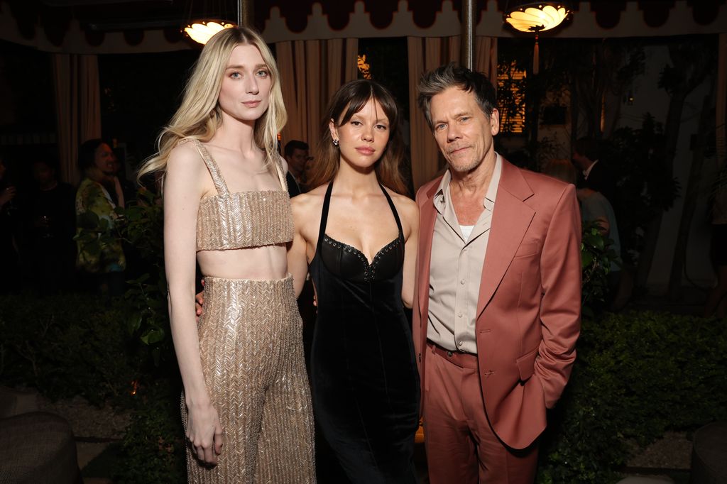 Elizabeth Debicki, Mia Goth y Kevin Bacon en el estreno de  "MAXXXINE" en Hollywood