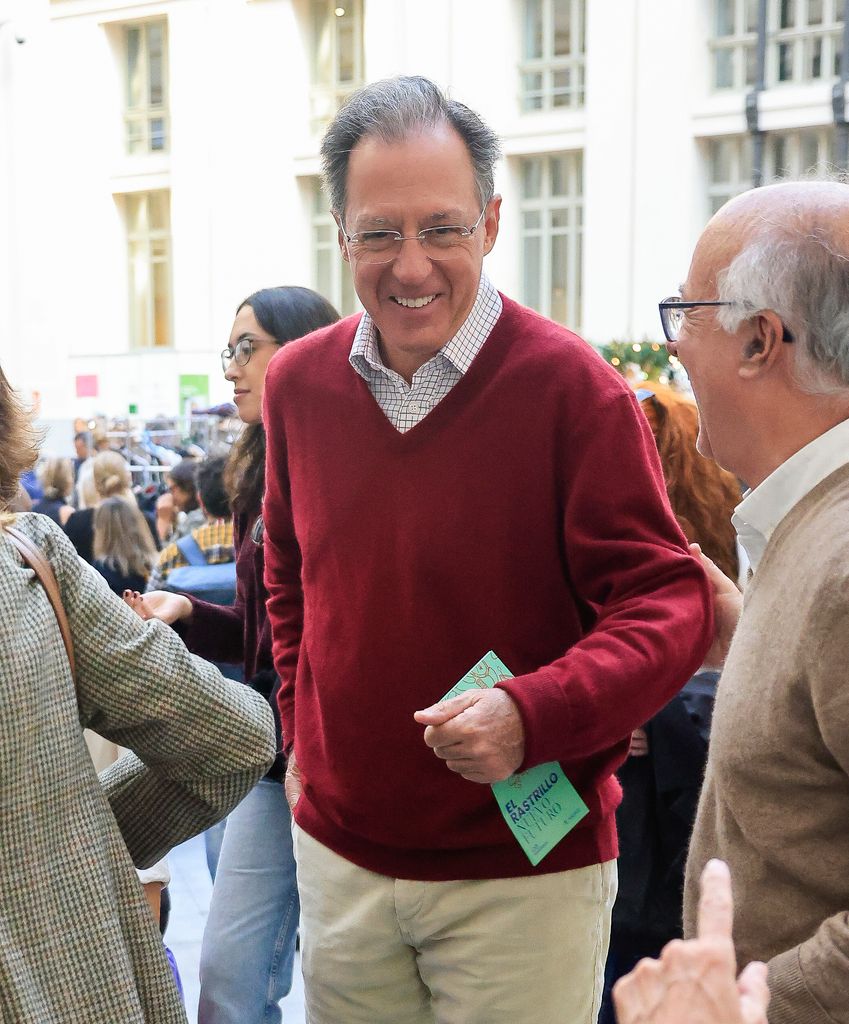Plano medio de Lucas Urquijo en el Rastrillo Nuevo Futuro