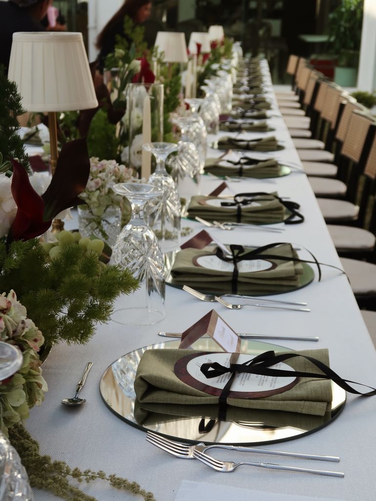 Decoración de bodas en color negro lazos